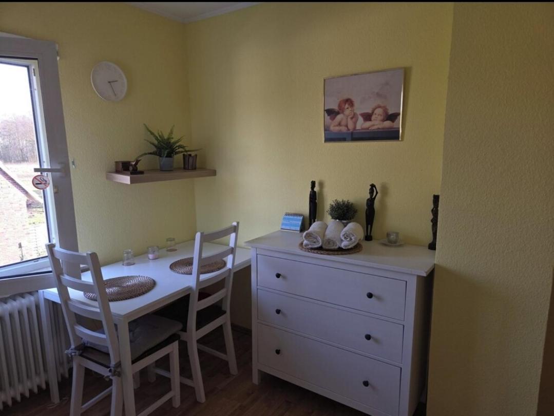 Modernes Apartment Im Gruenen, Mit Park- Und Meer-Naehe 巴德茨维什安 外观 照片